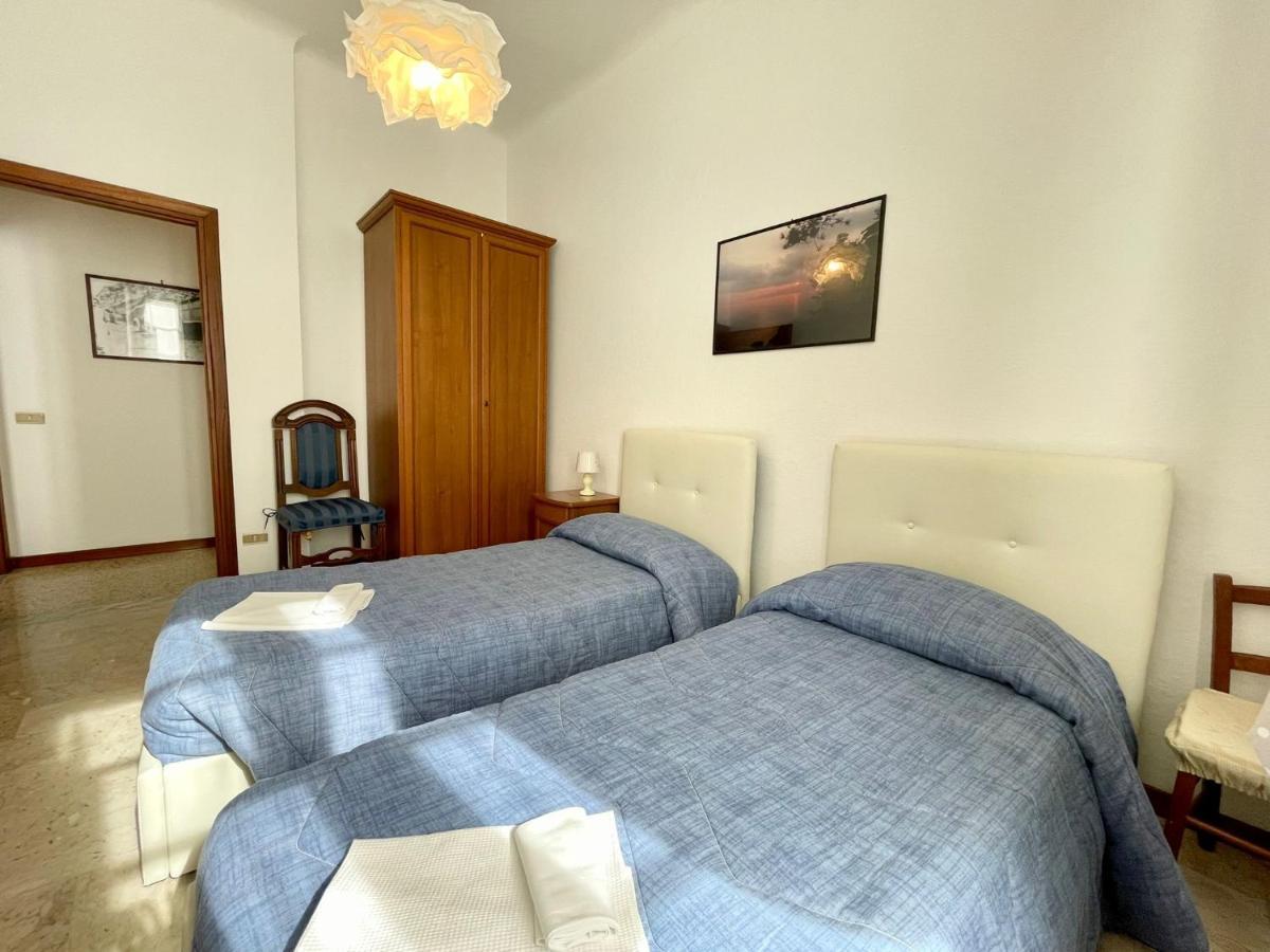 Levanto Rentals Экстерьер фото